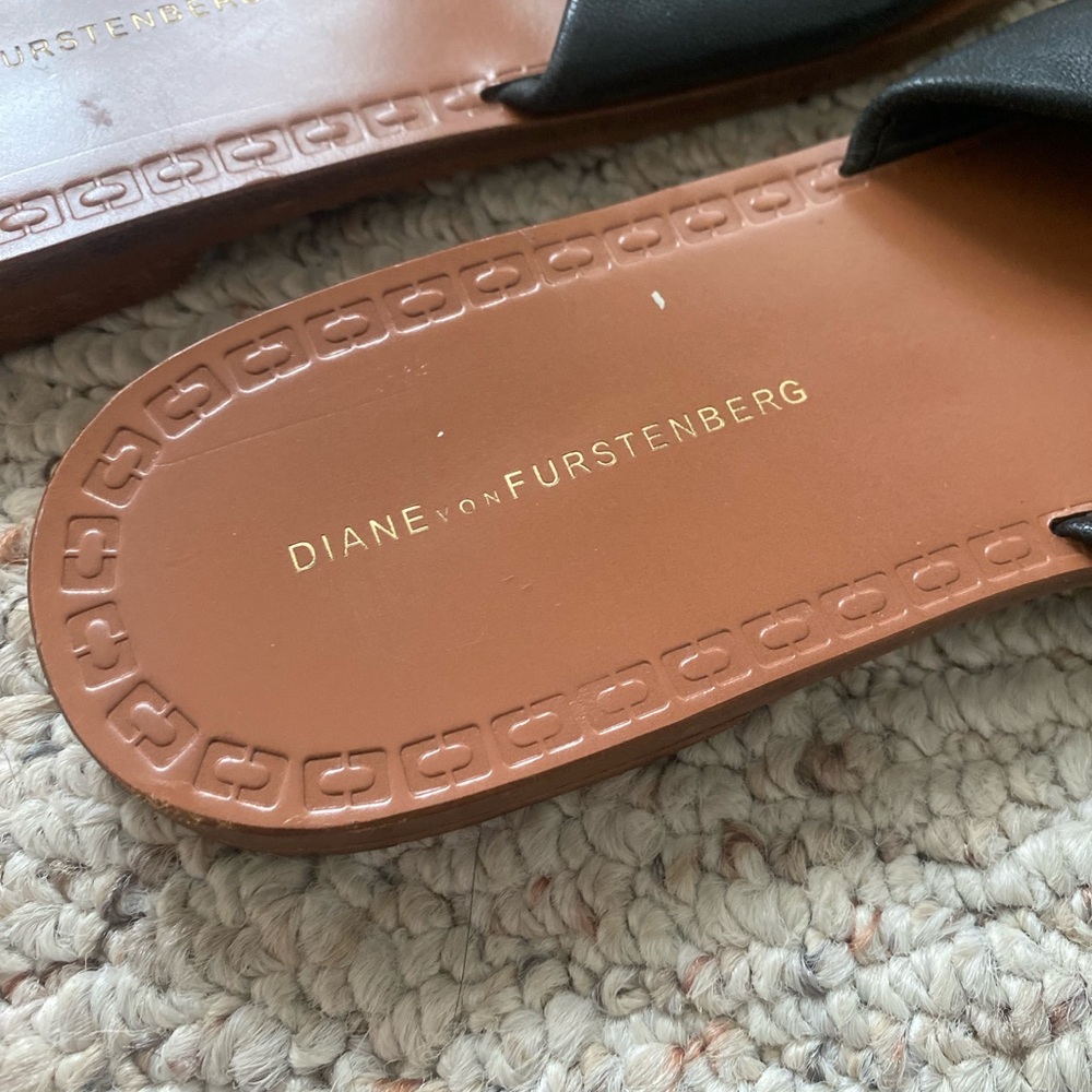 Diane von Furstenberg Black/Brown Leather Slides - Picture 3 of 4